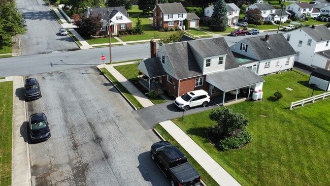 701 W Oak St in Palmyra, PA - Building Photo - Building Photo