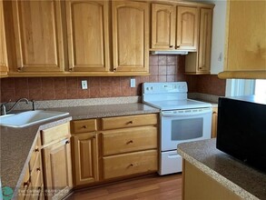 1319 E Hillsboro Blvd in Deerfield Beach, FL - Building Photo - Building Photo