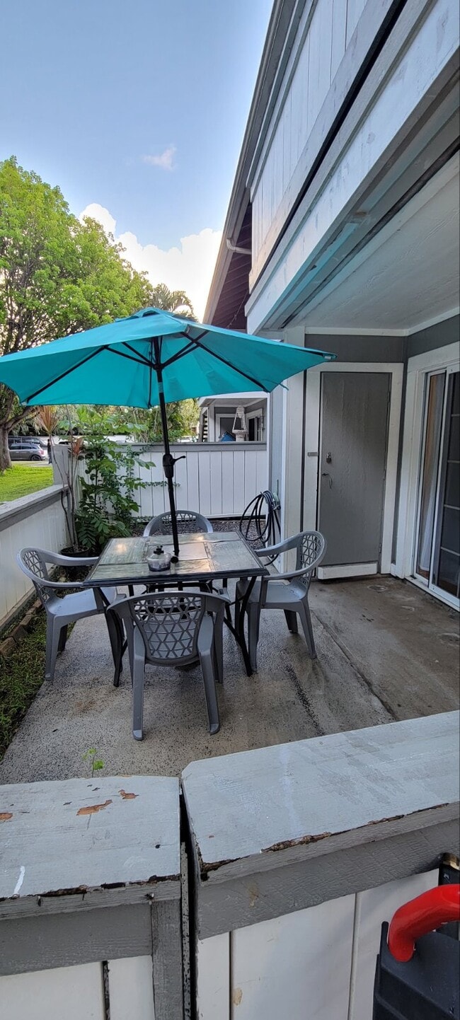 383 Mananai Pl, Unit F in Honolulu, HI - Building Photo - Building Photo