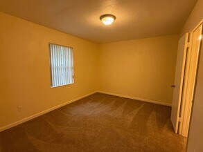 2002 NW 31st Ave in Gainesville, FL - Building Photo - Building Photo