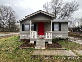 1201 E 2nd St in Stuttgart, AR - Building Photo