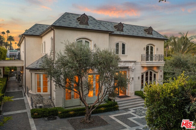 718 N Rodeo Dr in Beverly Hills, CA - Building Photo - Building Photo