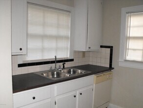 2351 Ernest St in Jacksonville, FL - Building Photo - Building Photo