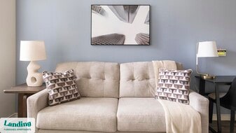 8989 West Rd in Houston, TX - Building Photo