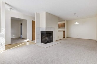 Huntington Hill Coachhomes in Edmonton, AB - Building Photo - Building Photo