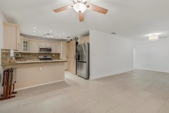 5850 SW 149th Ave in Miami, FL - Building Photo - Building Photo