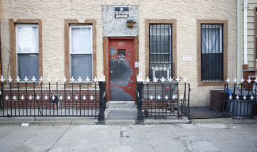 51 Ten Eyck St in Brooklyn, NY - Building Photo - Building Photo