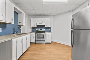 22 Wyman St in Waterbury, CT - Building Photo