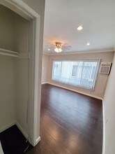1171 N Kenmore in Los Angeles, CA - Foto de edificio - Building Photo