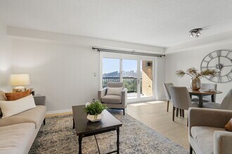 110 1st Ave NE, Unit F1202 in Minneapolis, MN - Building Photo - Building Photo