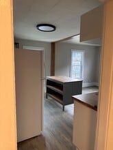 613 E 3rd St, Unit 4 in Nescopeck, PA - Foto de edificio - Building Photo