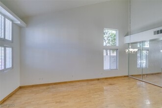 8801 Cypresswood Ave in Las Vegas, NV - Building Photo - Building Photo