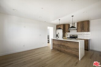 2653 Vineyard Ave in Los Angeles, CA - Building Photo - Building Photo