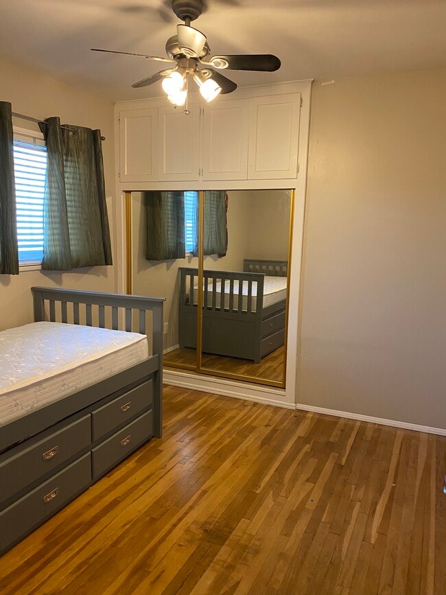 property at 2250 Farolito Ave