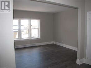 181 King St E in Kitchener, ON - Building Photo - Building Photo