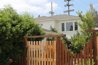 1767-1771 Glendon Ave in Los Angeles, CA - Building Photo - Building Photo