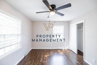 6643-6645 Floyd St in Overland Park, KS - Building Photo - Building Photo