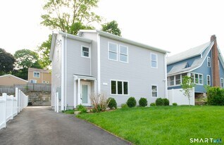 58 Myano Ln in Stamford, CT - Building Photo