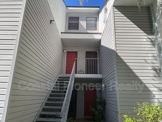 5020 Puritan Cir in Tampa, FL - Building Photo - Building Photo