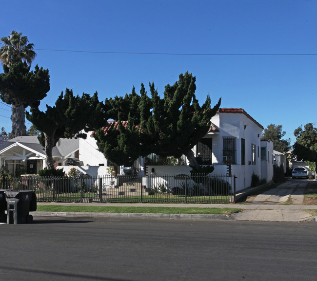 1263 N Kingsley Dr in Los Angeles, CA - Building Photo - Building Photo