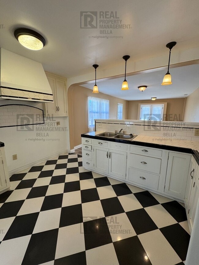 property at 1188 Witt St