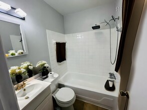 437 N 32nd St in Philadelphia, PA - Building Photo - Building Photo