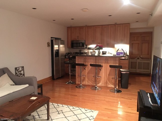 6111 Fifth Ave-Unit -Apt 1B in Pittsburgh, PA - Building Photo - Building Photo