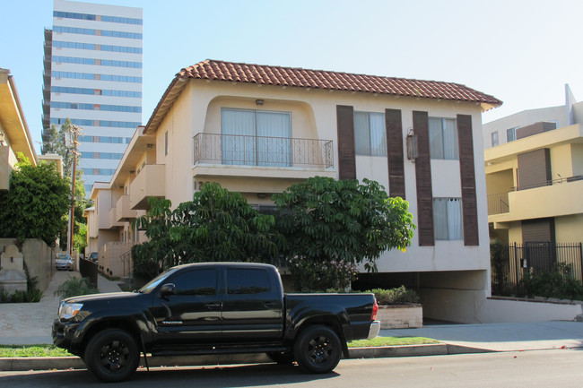 1256 Granville Ave in Los Angeles, CA - Foto de edificio - Building Photo