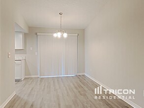 707 Climate Dr in Brandon, FL - Building Photo - Building Photo