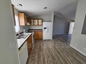 725 S 97th Way in Mesa, AZ - Building Photo - Building Photo