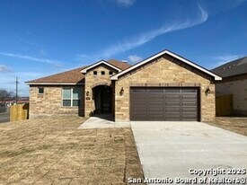 4803 Viewcrest Rd in San Antonio, TX - Building Photo