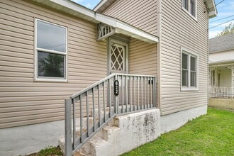 622 E Joliet St in Ottawa, IL - Foto de edificio - Building Photo