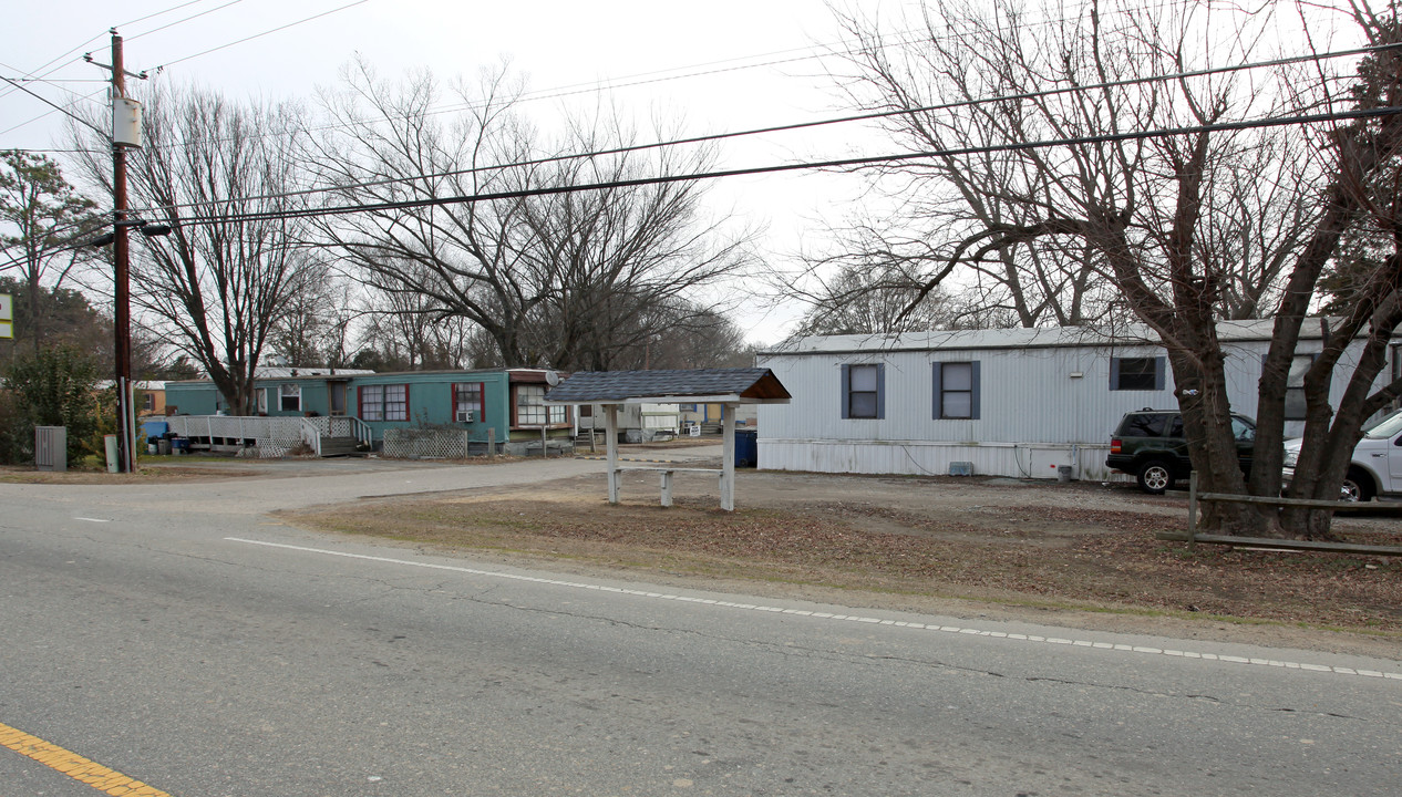 2003 S Brightleaf Blvd in Smithfield, NC - Building Photo