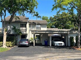 552 Deer Creek Wildwood Ln E in Deerfield Beach, FL - Building Photo