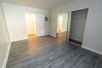 1944 Whitley - fully renovated unit in Los... - 6