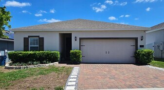 589 Disa Dr in Davenport, FL - Building Photo