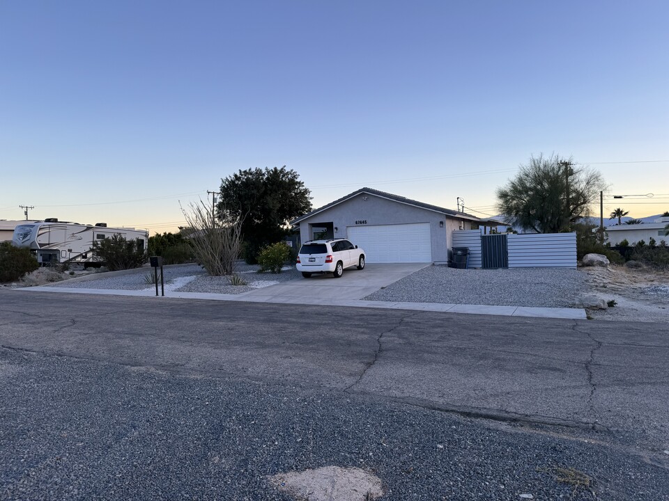 67645 Broken Arrow Ln in Desert Hot Springs, CA - Building Photo