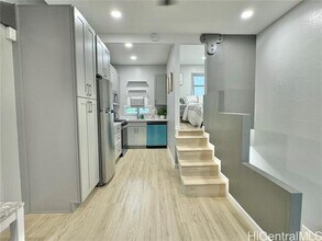 1508 Kewalo St in Honolulu, HI - Building Photo - Building Photo