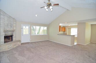 745 Otter Creek Dr in La Porte, TX - Building Photo - Building Photo