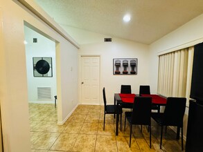 536 Cheshire Way in Davenport, FL - Building Photo - Building Photo