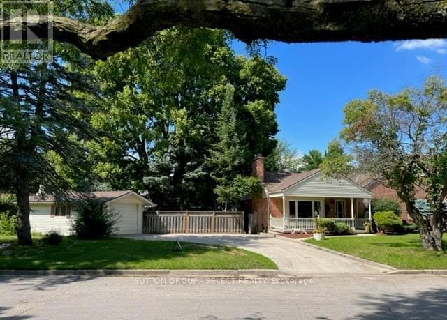 property at 6 Kirkton Ct