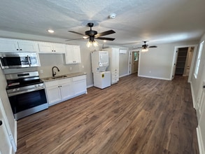 609 Mell Ave in Gilmer, TX - Building Photo - Building Photo