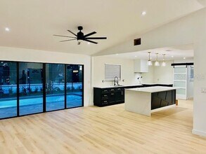 415 E 6th Ave in Windermere, FL - Building Photo - Building Photo