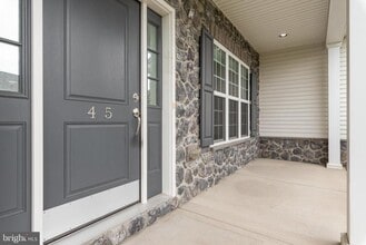 45 Danbury Dr in Mechanicsburg, PA - Building Photo - Building Photo