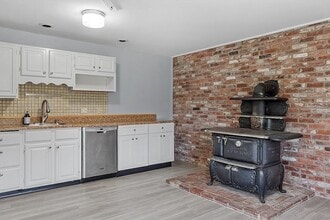 370 Harwood Ave in Littleton, MA - Building Photo - Building Photo