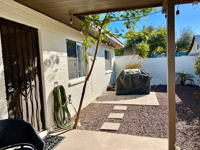 117 W 10th St, Unit 10th and Ash condo 117 in Tempe, AZ - Building Photo - Building Photo