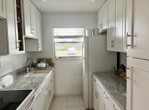 430 High Point Dr in Delray Beach, FL - Building Photo - Building Photo