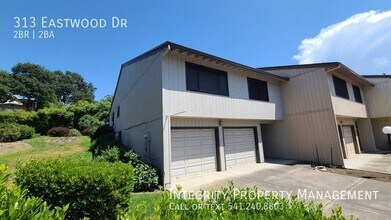313 Eastwood Dr in Medford, OR - Building Photo - Building Photo