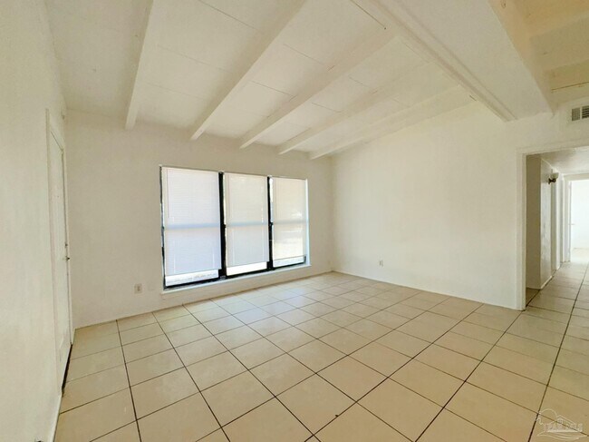 208 Aquamarine Ave in Pensacola, FL - Building Photo - Building Photo