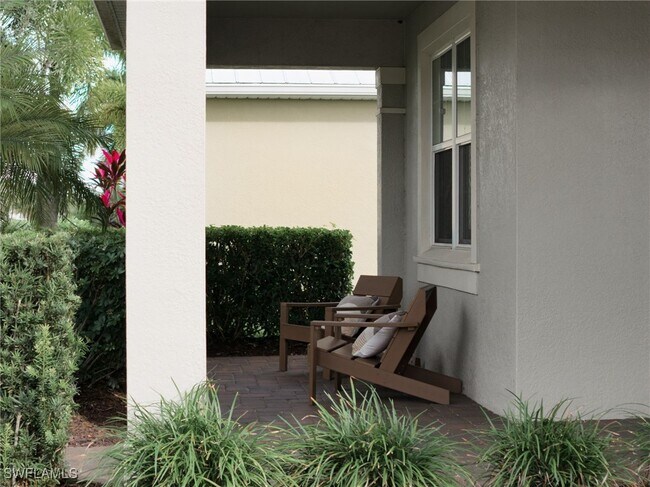 14571 Topsail Dr in Naples, FL - Building Photo - Building Photo